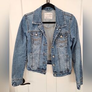 Jean Jacket, Size M.